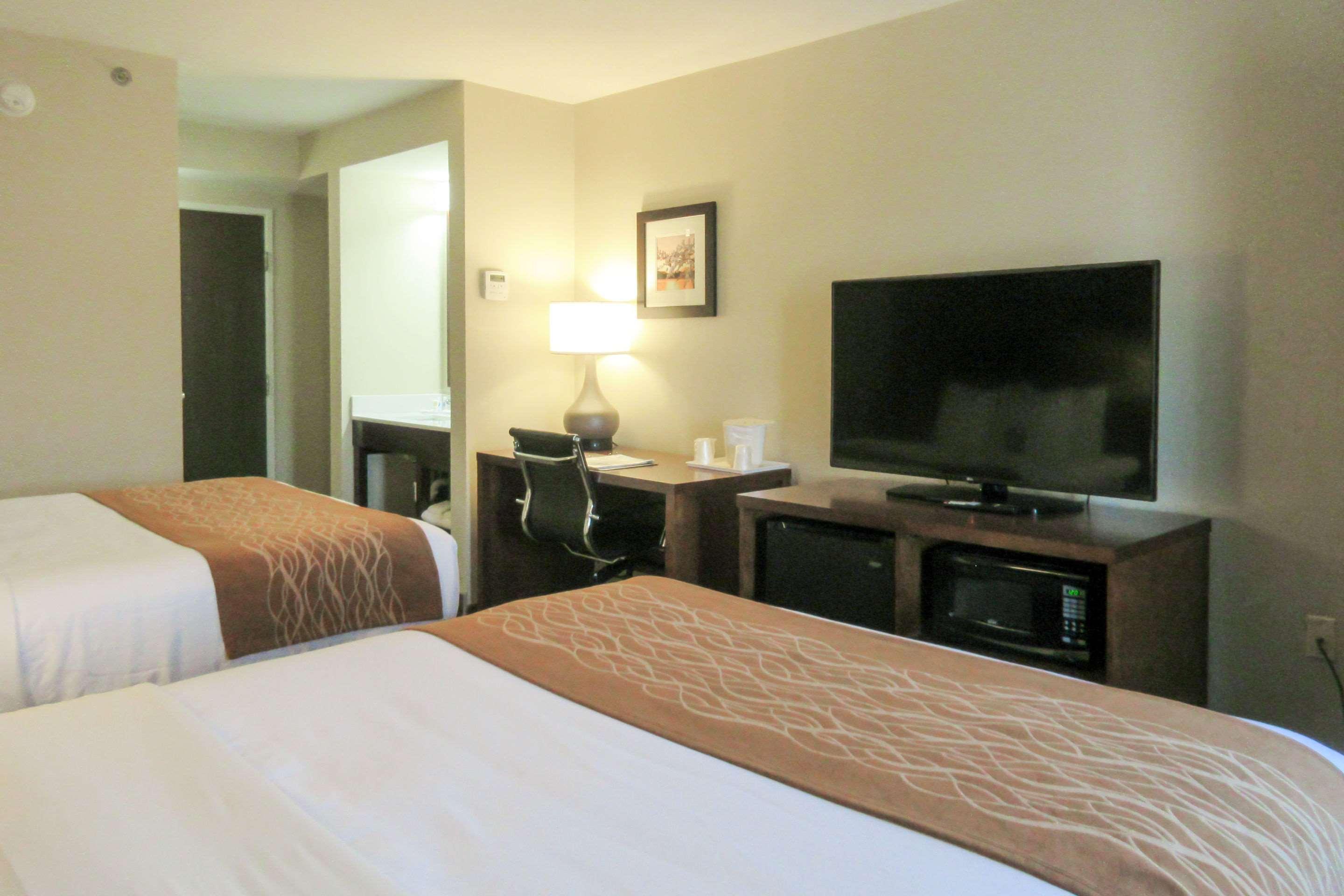 Comfort Inn & Suites Wilkes Barre - Arena Экстерьер фото