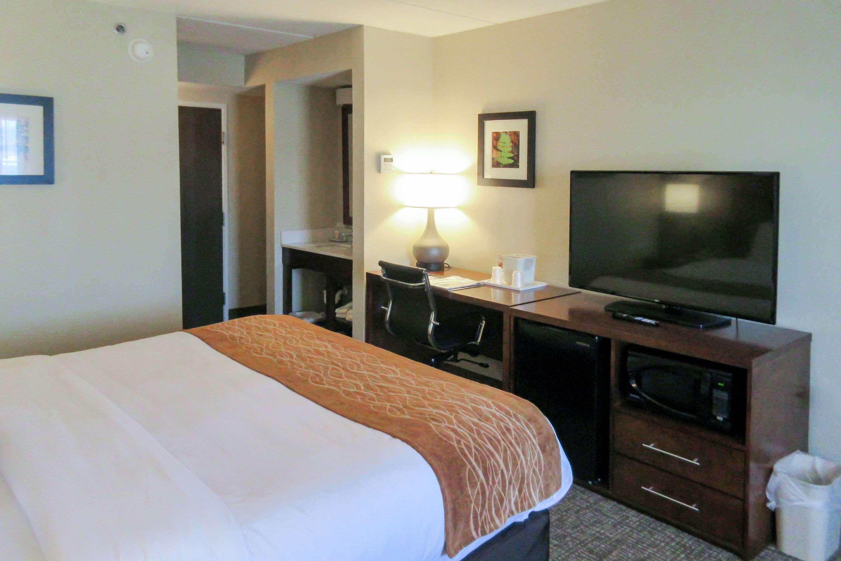 Comfort Inn & Suites Wilkes Barre - Arena Экстерьер фото