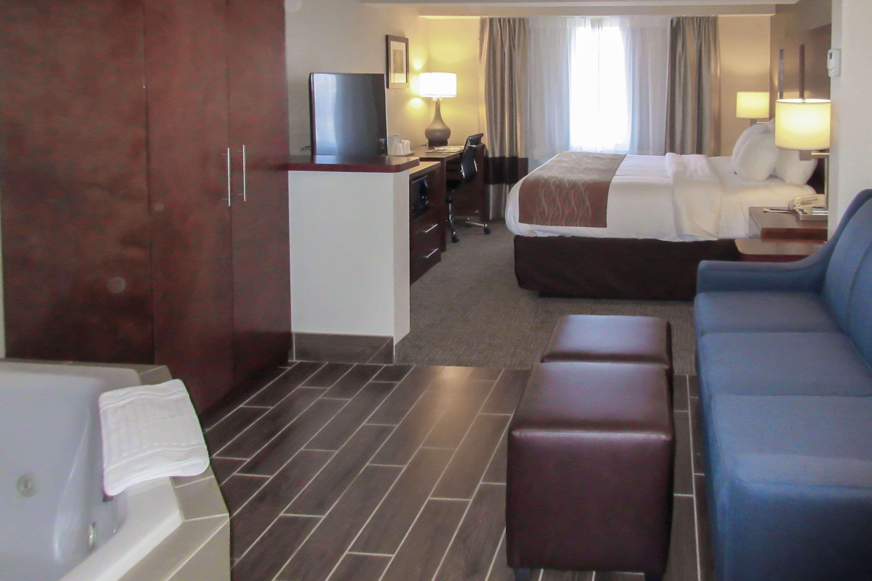 Comfort Inn & Suites Wilkes Barre - Arena Экстерьер фото
