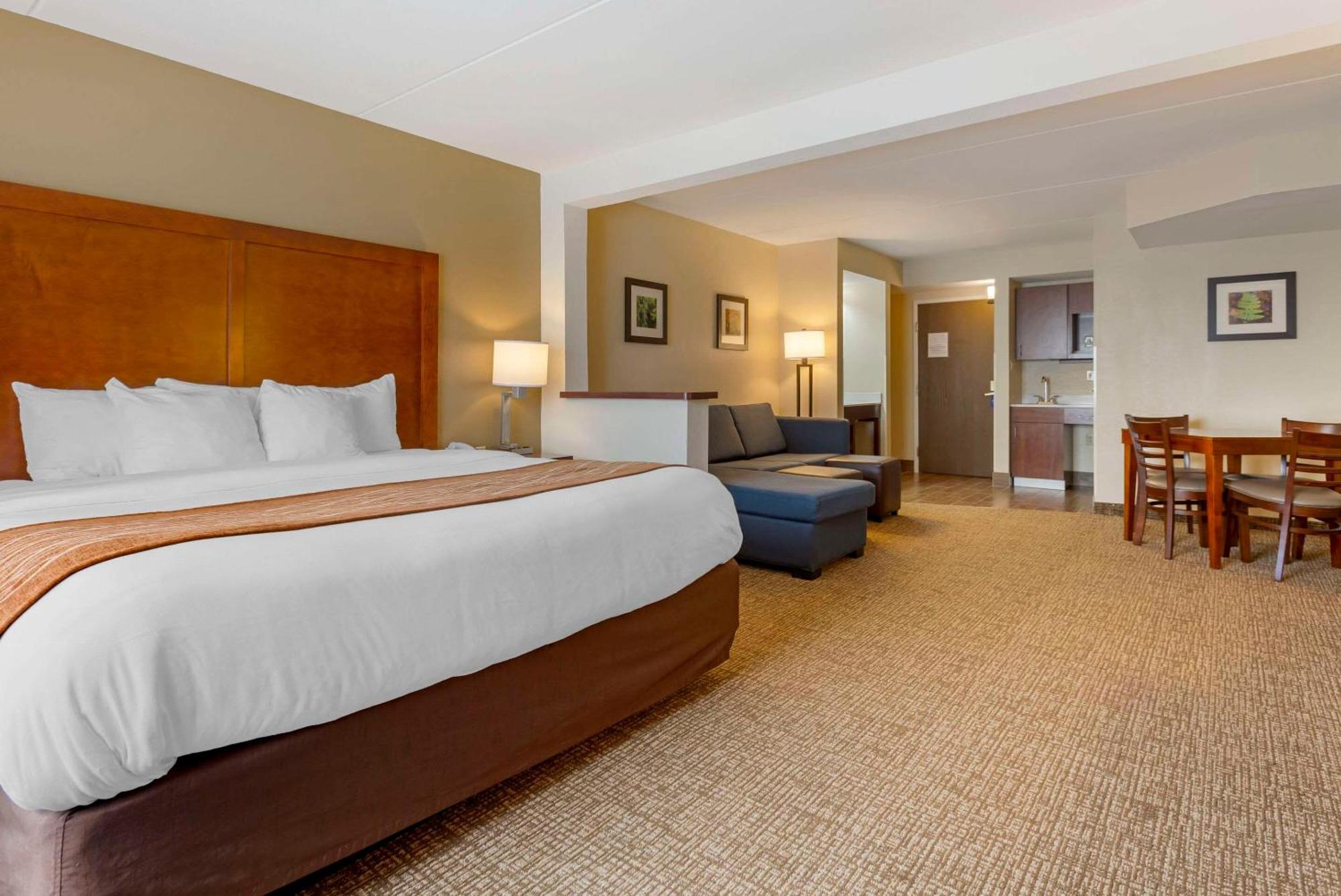 Comfort Inn & Suites Wilkes Barre - Arena Экстерьер фото