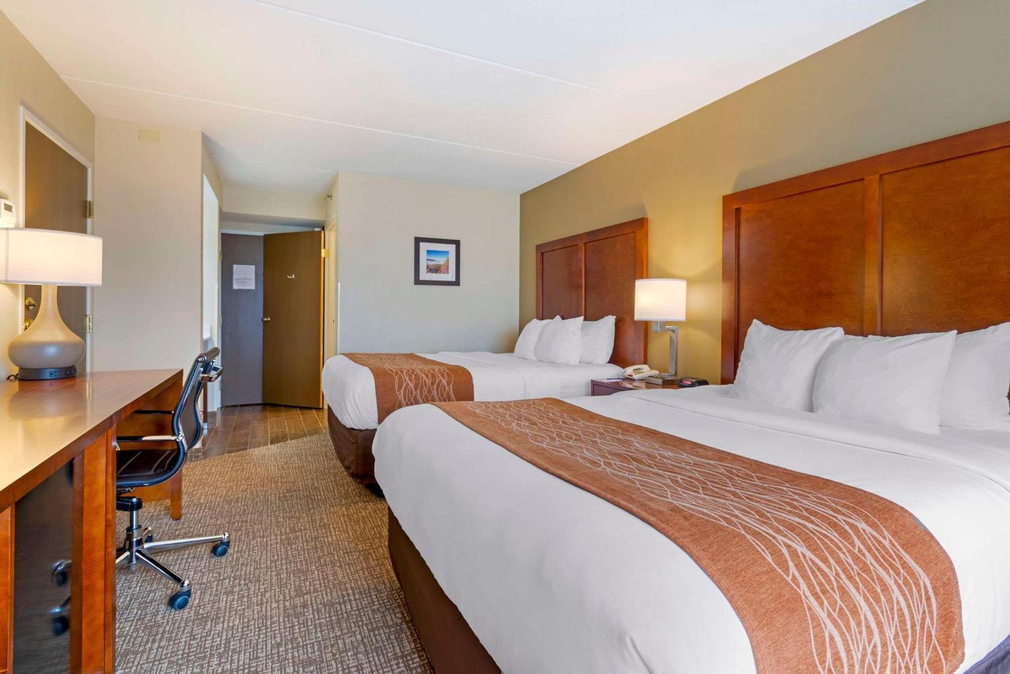 Comfort Inn & Suites Wilkes Barre - Arena Экстерьер фото
