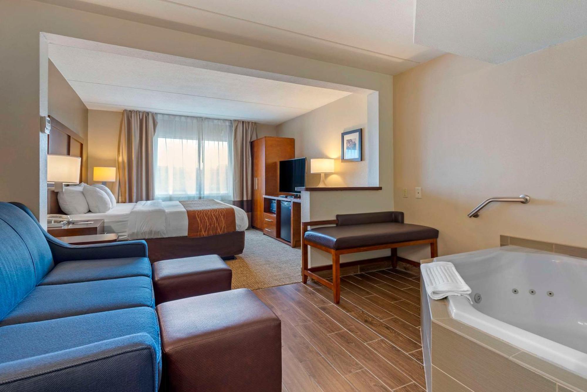 Comfort Inn & Suites Wilkes Barre - Arena Экстерьер фото